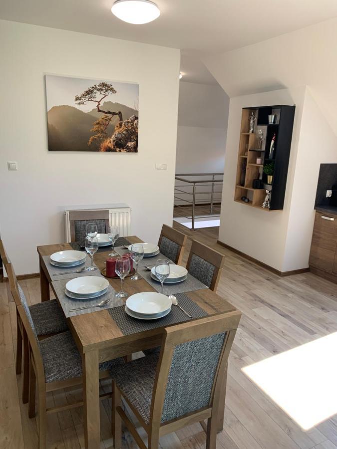 Cozy 2-Bedroom Vacation Apartment With Entire Top Floor Gaj  Exterior foto